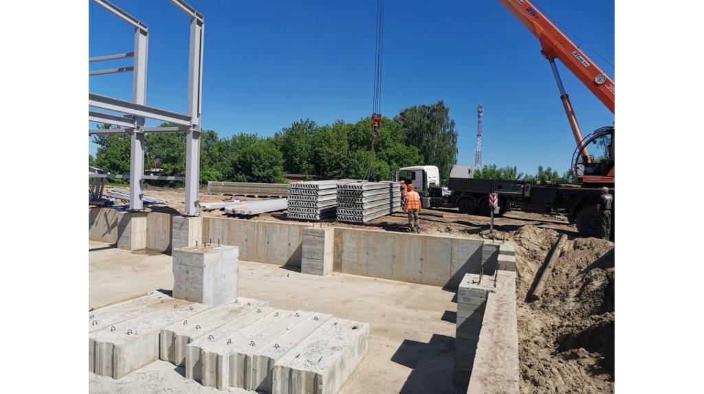 Спорткомплекс с бассейном в Стародубе пообещали достроить к концу года