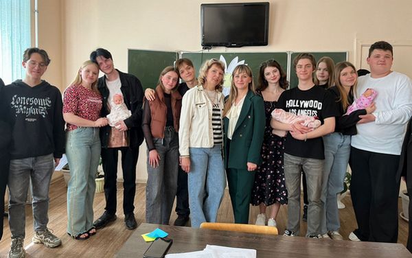 В Брянском областном колледже искусств прошел практико-ориентированный тренинг с элементами фокус-групп «Семья  и Я»