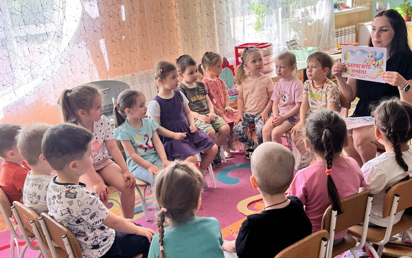 Брянские дошкольники познакомились с жизнью пчёл