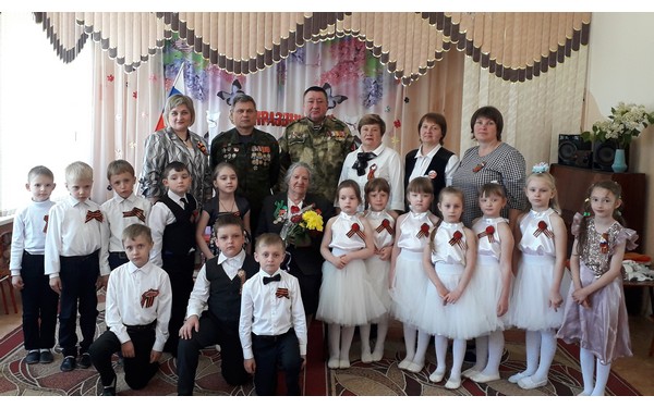 В брянском детсаду «Медвежонок» состоялось празднование Дня Победы