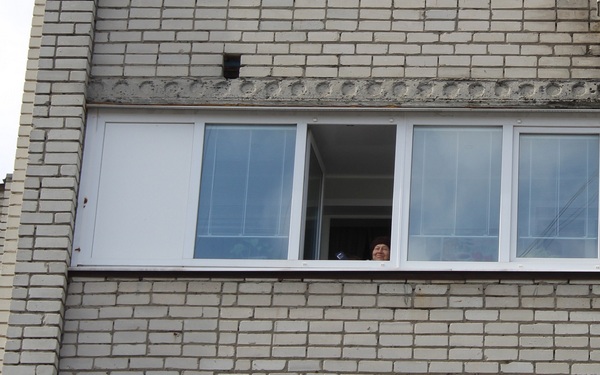 Концертная бригада Брянского областного театра юного зрителя побывала в гостях у фронтовой медсестры