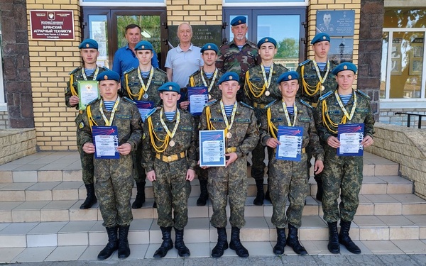 Команда из Брянского аграрного техникума г. Стародуба взяли второе место на «Звезде-2024»