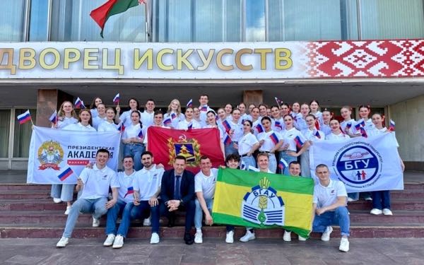 Брянская молодёжная агитбригада «Мы верные потомки Отечества» отправилась с выступлениями в Белоруссию