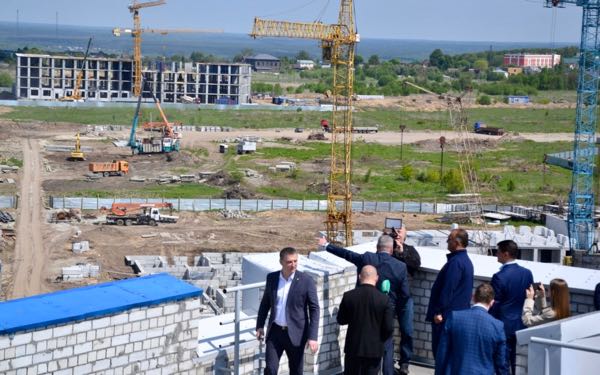 Дворец единоборств имени Артёма Осипенко посетили сенаторы Российской Федерации