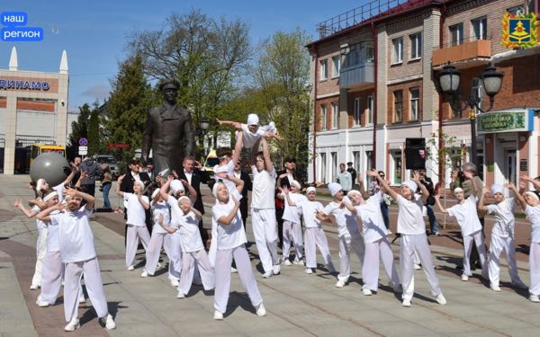 В Брянске состоялся праздничный митинг, посвященный Дню космонавтики