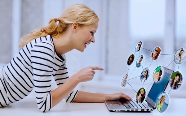 Брянцев призвали быть бдительными при знакомстве в мессенджерах и соцсетях