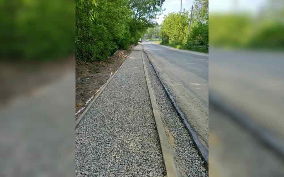 В  посёлке Антоновка под Брянском построят тротуар и установят освещение