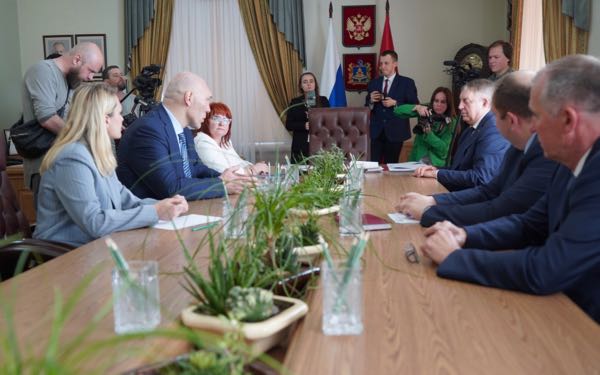 Брянский губернатор провёл встречу в преддверии открытия 29-го Мемориала заслуженного мастера спорта СССР Николая Королева