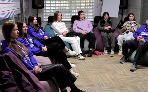 Брянским молодогвардейцам рассказали о семейных ценностях