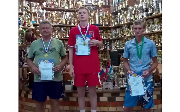 Три медали завоевал брянский шашист Василий Маркин на Всероссийском турнире