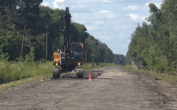 На Брянщине ремонтируют участок дороги Комаричи-Лубошево