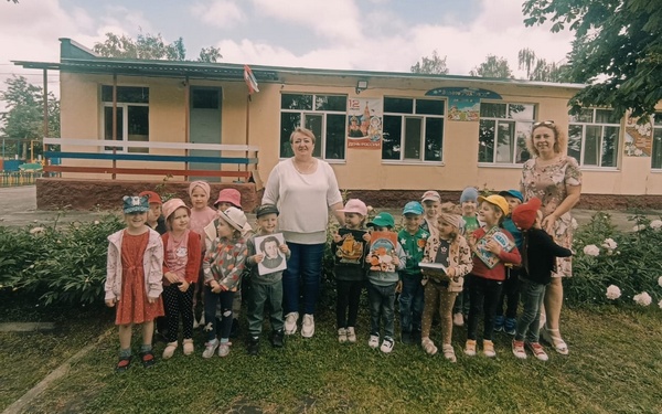 Дошкольники Брянского района совершили литературное путешествие в Лукоморье