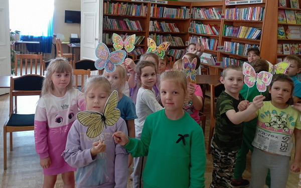 Брянские библиотекари провели для дошкольников экологическую беседу