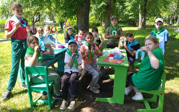 В Ходиловичском доме культуры прошел мастер-класс «Подкова на счастье — семейный оберег»