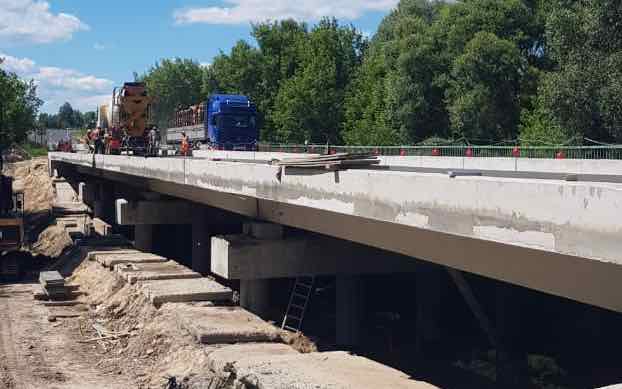 В Севском районе Брянской области продолжается капремонт моста через реку Уль