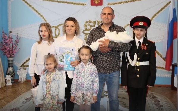После рождения сына брянский участник СВО Максим Марченков вернулся с передовой