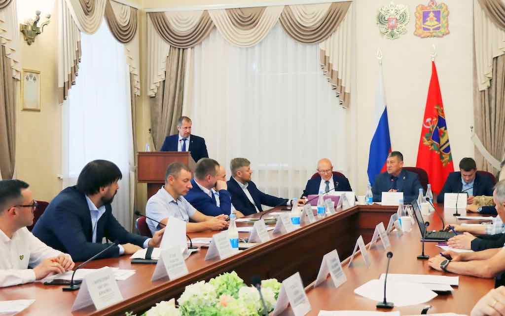 Подготовку брянских гидов к работе по новым правилам обсудили на комитете в облдуме