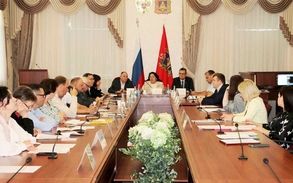 Для брянских школьников 5-9 классов купят новые учебники