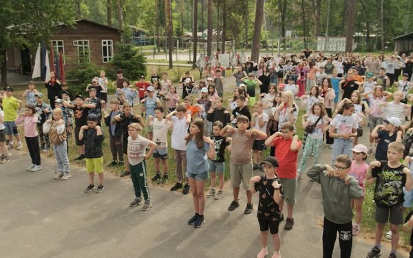 Брянские школьники с удовольствием отдыхают в загородных лагерях