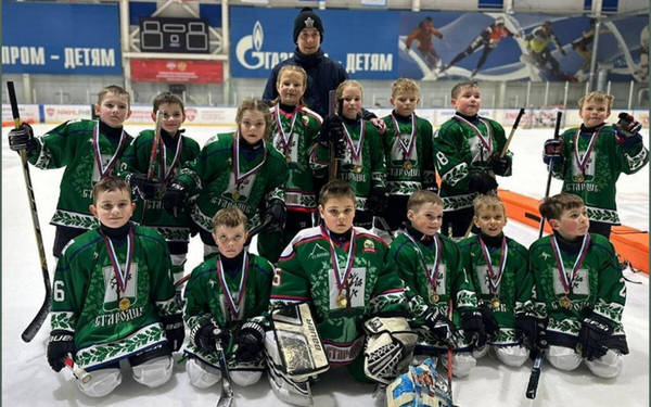 В Стародубе 3 тренера спортивной школы получили благоустроенные квартиры