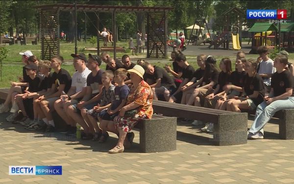 В лагере для трудных подростков открыли смену «Знамя Пересвета»