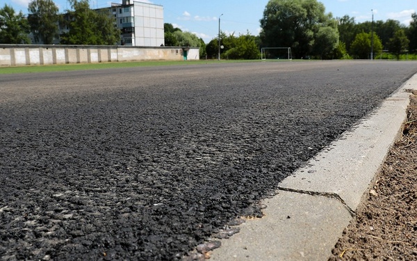 В брянской школе №66 завершён ремонт беговых дорожек стадиона
