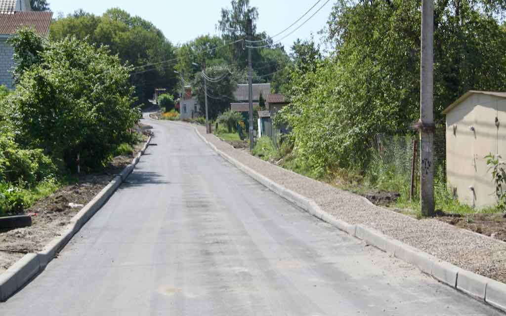 Продолжается капитальный ремонт улицы Деснинский спуск в Брянске