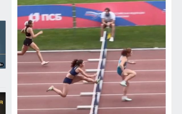 Брянская спортсменка Елизавета Сапунова стала победителем Всероссийских соревнований U18 в беге на 100 м с барьерами