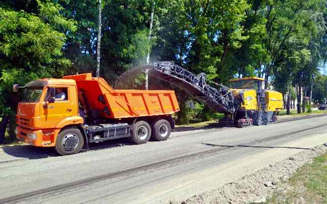 В Стародубе Брянской области ведётся капремонт дороги по улице Семашко