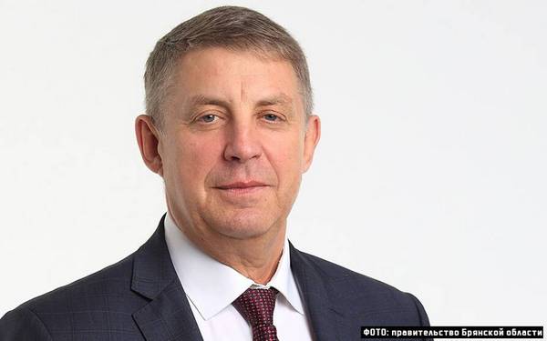 Губернатор Александр Богомаз поздравил брянских десантников с Днём ВДВ