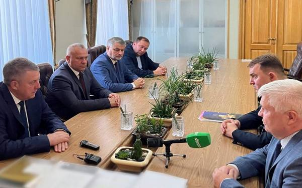 Александр Богомаз провел встречу с Владимиром Ваньке и Сергеем Афониным