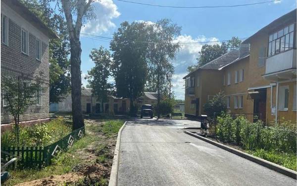 По нацпроекту в Сельцо Брянской области отремонтировали два двора