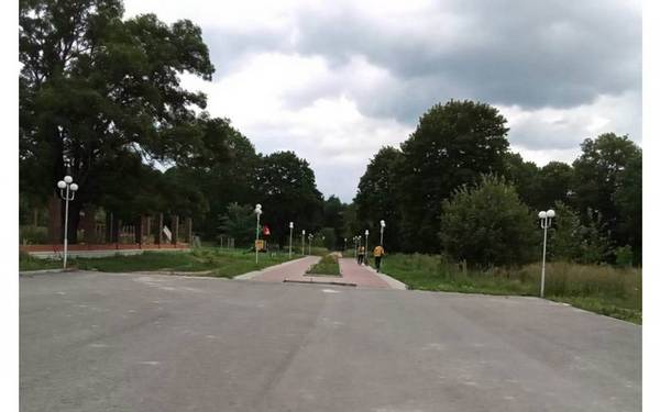 В Дятьково продолжается благоустройство парка по нацпроекту