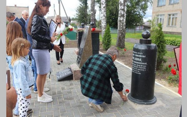 В брянском селе Медвёдово благоустроили общественную территорию