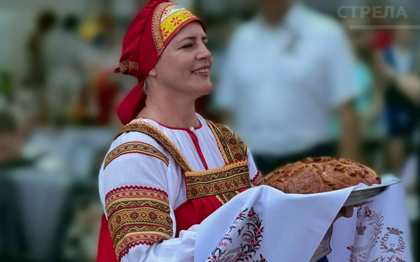 Клинцы и Карачевский район открыли в Брянске Дни муниципалитетов