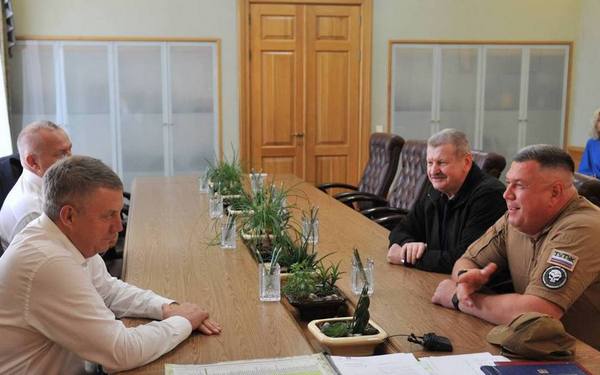 С визитом в Брянске побывал замминистра строительства и ЖКХ РФ Валерий Леонов