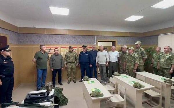 В Брянской области защитники получили 25 квадрокоптеров и 4 автомобиля УАЗ