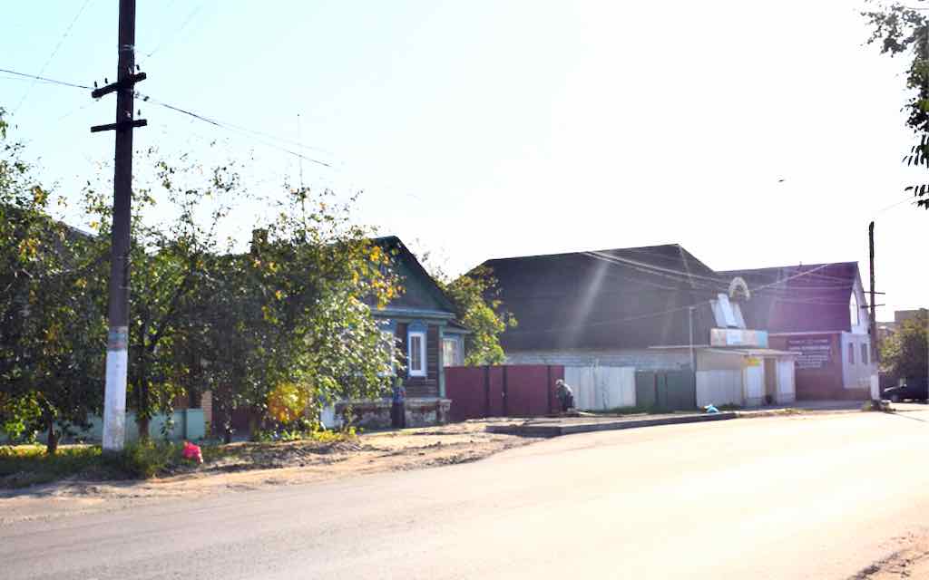 В Климово Брянской области ремонтируют автодорогу по улице Октябрьской