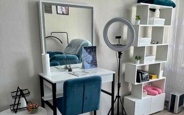 Девушке из Комаричей соцконтракт позволил открыть свой бизнес