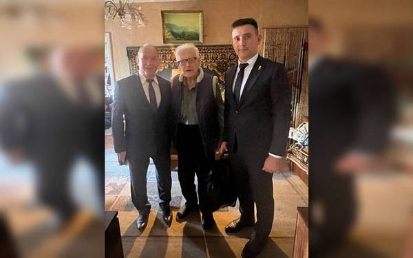 Адресные поздравления ветеранов начались в Фокинском районе города Брянска