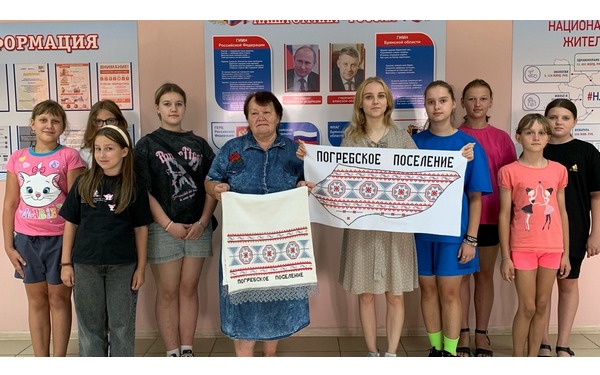 В Брасовском районе представили вышитую карту Погребского сельского поселения