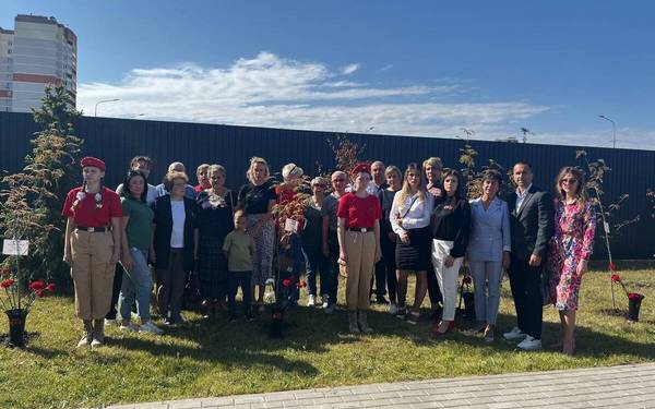 В Брянске на «Аллее Героев» прошла памятная акция