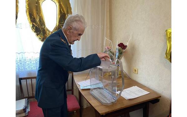 Брянский ветеран Борис Шапошников пожелал кандидатам сделать область передовой