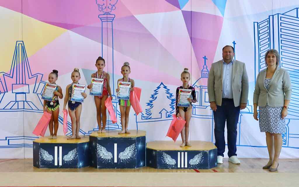 В Брянске разыграли Кубок города по художественной гимнастике