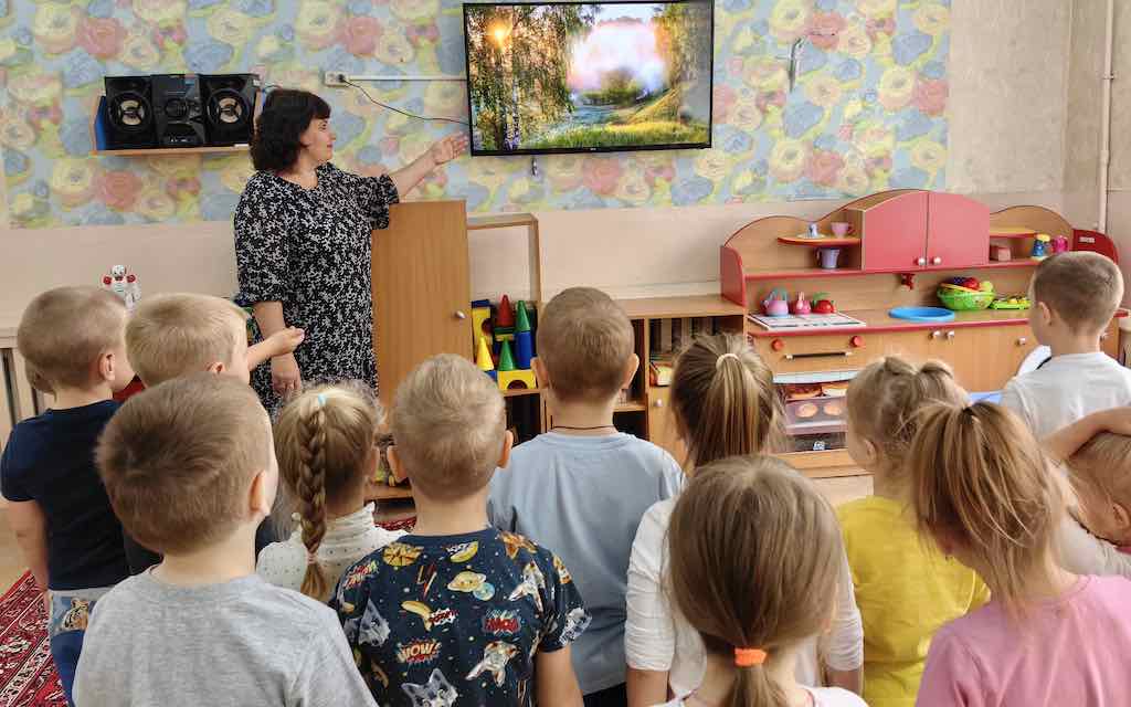 Составление рассказа по картине «Лиса с лисятами