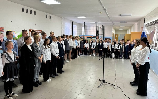 Школьники Брянского района провели митинг посвящённый 81-й годовщине освобождения Брянщины
