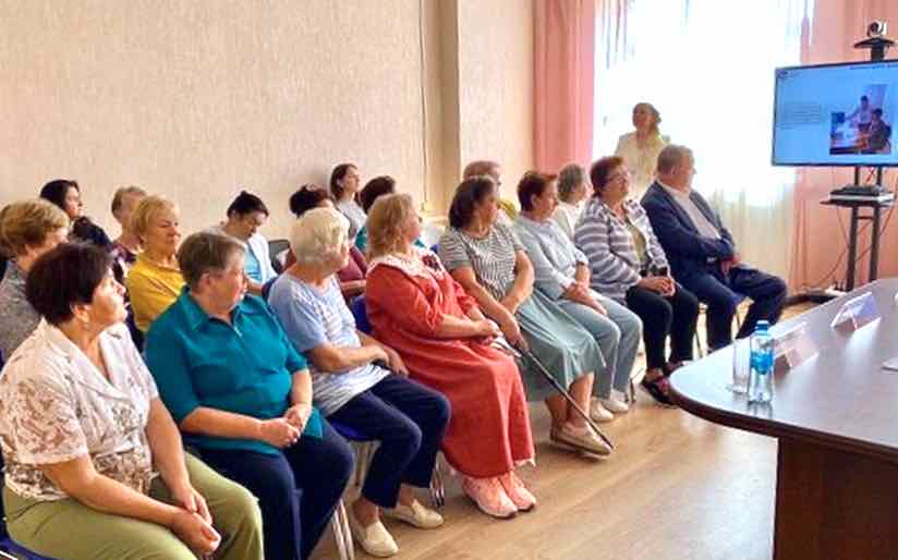 В Жуковке Брянской области открылся Центр общения старшего поколения