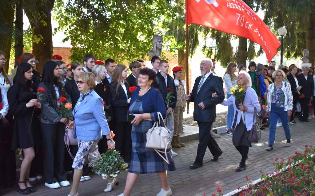 В Сураже Брянской области отметили 81-ю годовщину освобождения от немецко-фашистских захватчиков