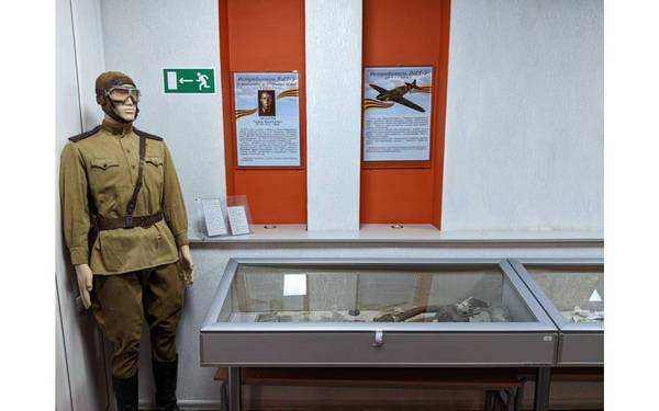 В мемориальном комплексе «Хацунь» открылась выставка «Защитники неба Брянщины»