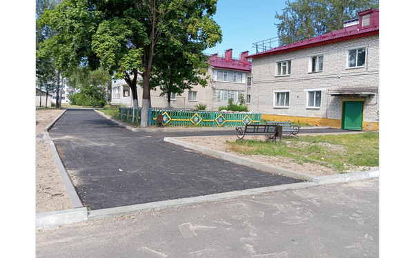 В  посёлке Чемерна на Брянщине в рамках нацпроекта благоустроили дворовую территорию